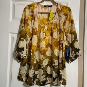 Eloquii 18/20 gold 3/4 sleeve, pleated v-neckline